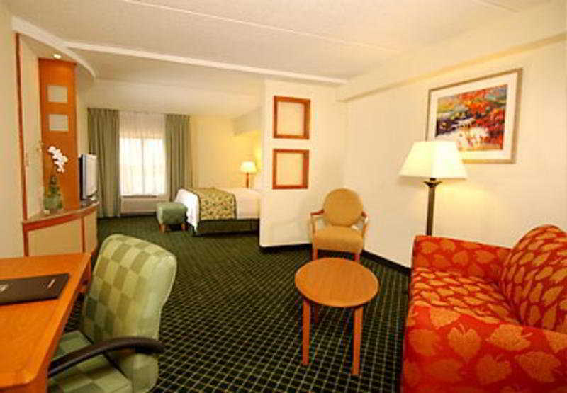 Fairfield Inn And Suites Atlanta Airport South/Sullivan Road College Park Exterior photo