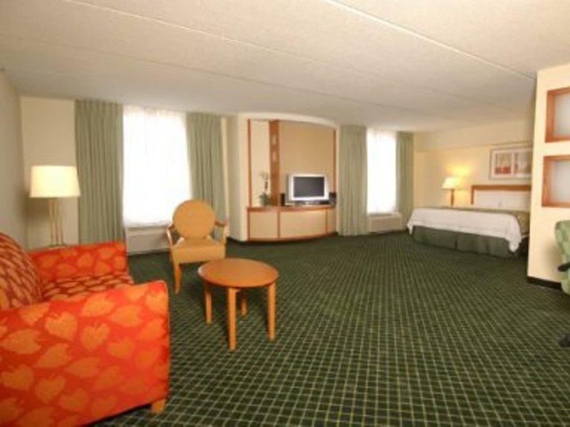 Fairfield Inn And Suites Atlanta Airport South/Sullivan Road College Park Exterior photo